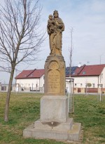 022  Socha Neposkvrněné Panny Marie