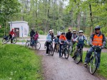 05  Skupina cyklistů
