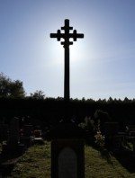 21  Kříž na hřbitově