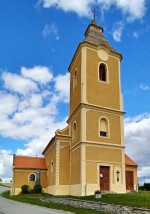 29  Chvalatice - kostel Nalezení sv. Kříže