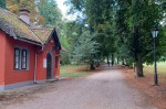 40  Pohled od brány k zámku Hrádek