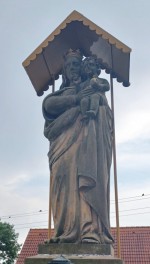 44  Žďár u Kumburku - Socha Madony