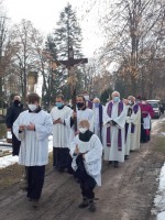 52  Během průvodu