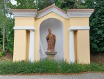 54  Výklenková kaple se sochou sv. Prokopa naproti hřbitovu