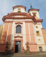 76  Portál kostela