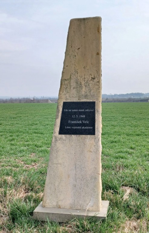 029  Sedlice - pomník Františka Velce