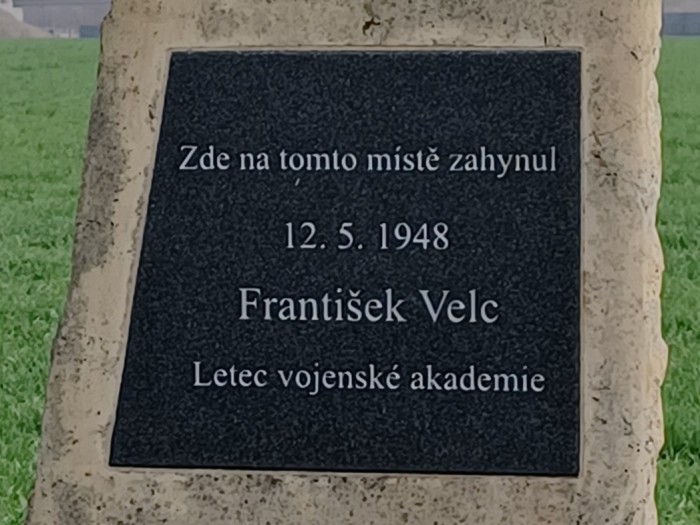 030  Detail