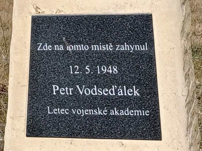 036  Detail