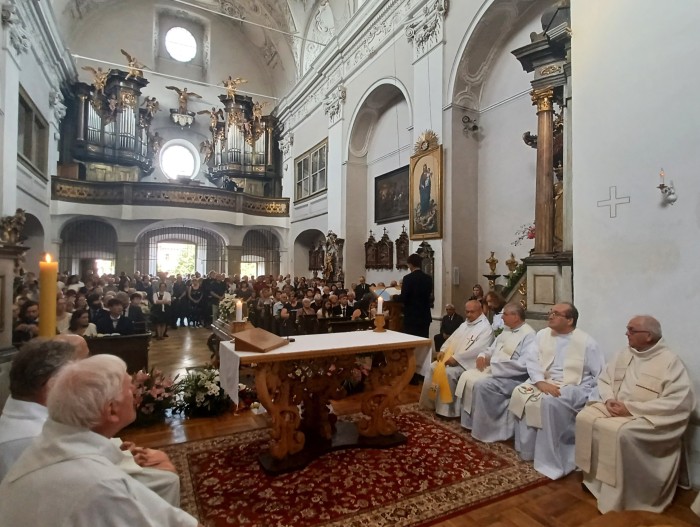 06  Vzpomínka na zemřelou maminku Marii