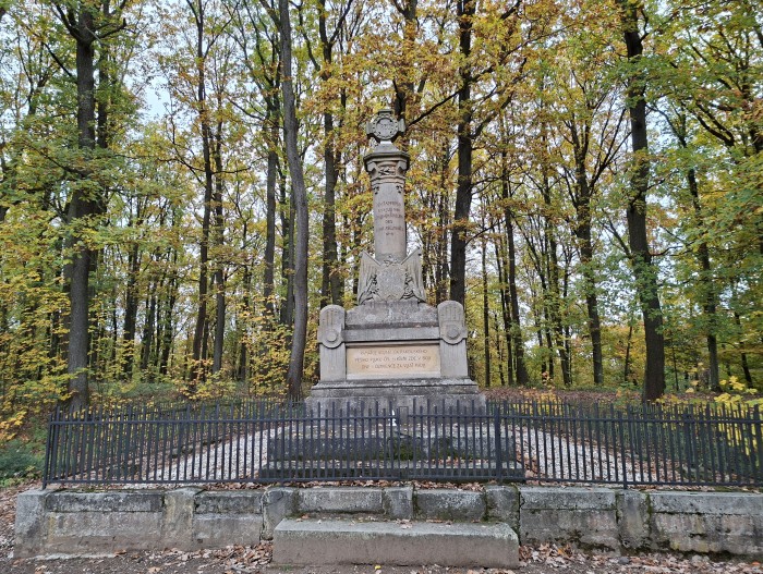 07  Pomník obětem války 1866