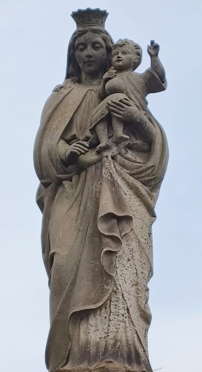 103  Detail