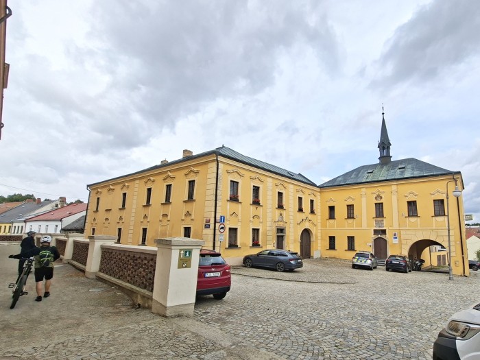 11  Děkanství a Policie