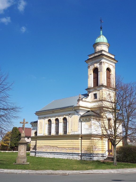 11  Kaple Nejsvětější Trojice ve Lhotě u Libčan