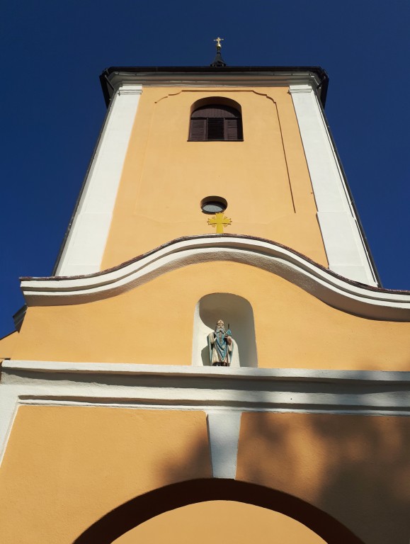 17  Věž kostela