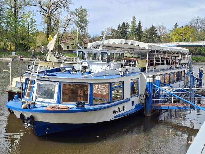 18  Výletní loď