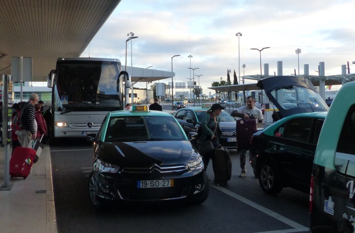 20  Cestou k autobusu