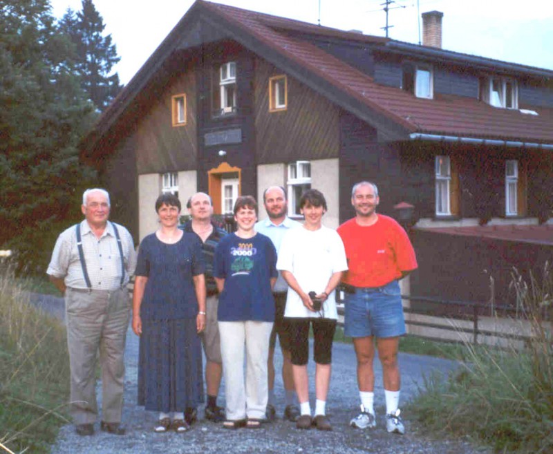 2002 S tatínkem a sourozenci