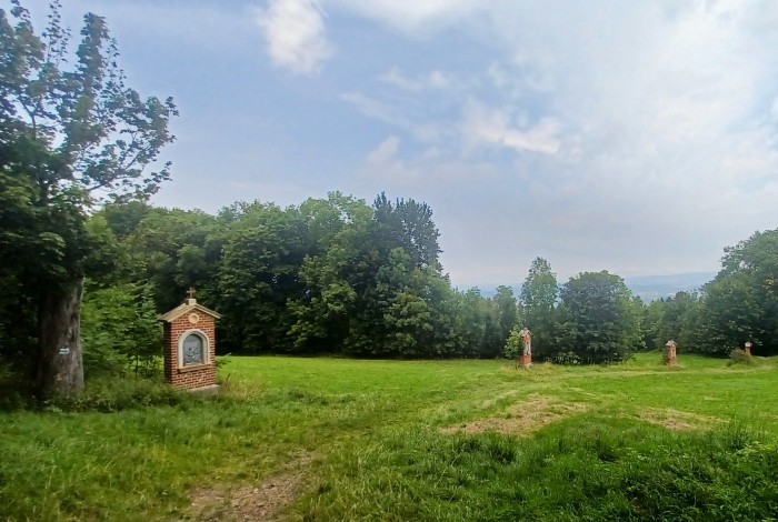 25  Křížová cesta