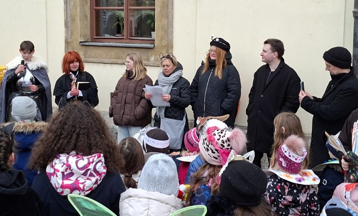 27  Hodnotící komise