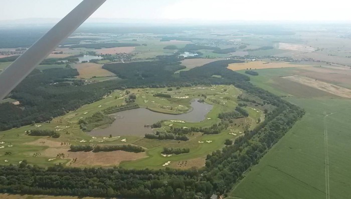 27  Golfové hřiště - cestou do Hradce