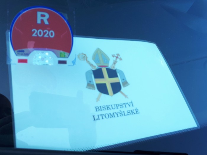 29  V autě titulárního biskupa litomyšlského