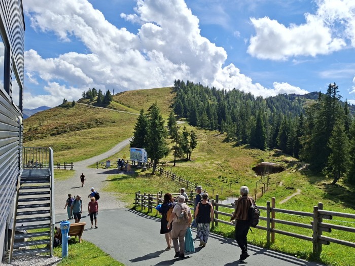 30  Cestou k vrcholu s křížem
