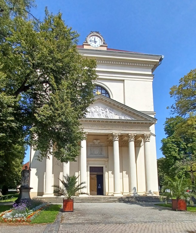 32  Kostel Vzkříšení Páně 
