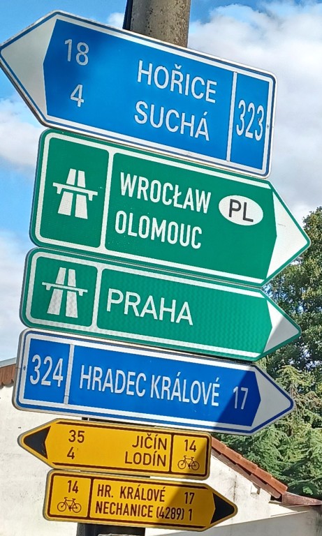 32  Rozcestí