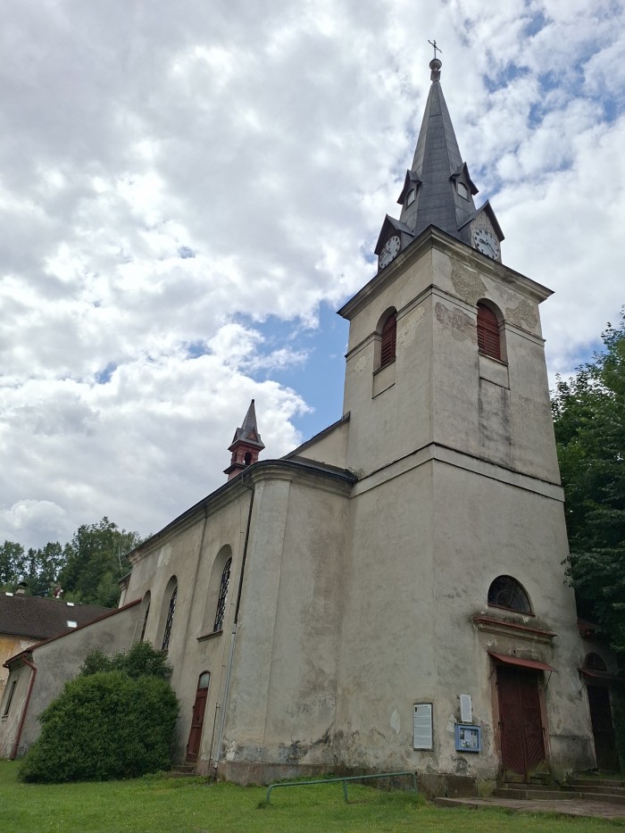 32  Kostel sv. Jana Nepomuckého