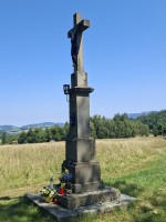 32  Kříž