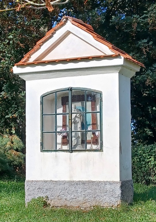33  Výklenková kaple