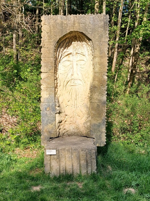 34  Socha Rouška Veroniky