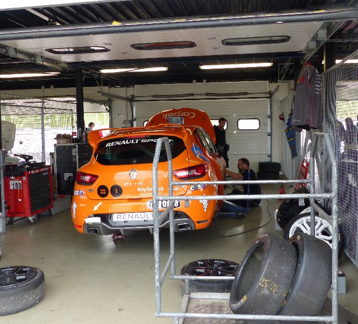 34  Renault Clio Cup