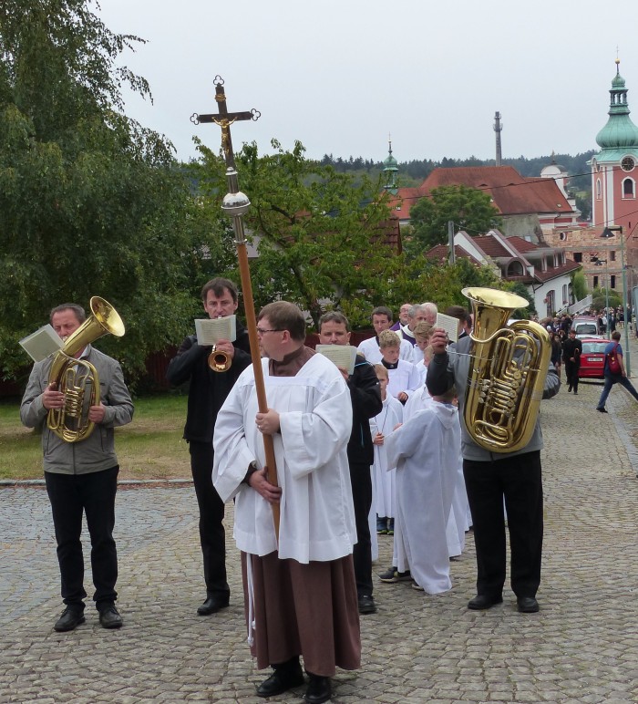 36  Průvod