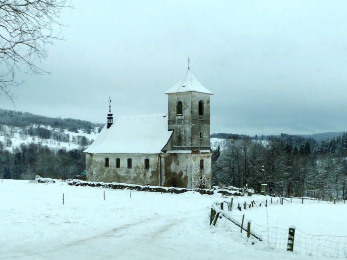 36  Kostel sv. Jana Nepomuckého u Bartošovic