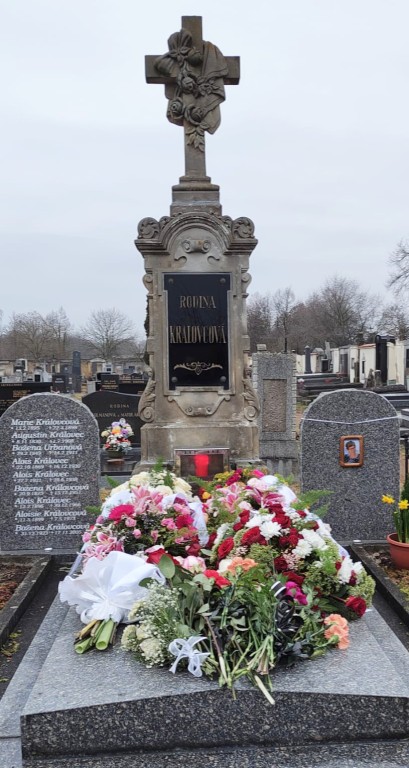 38  Život věčný dej ji Pane...