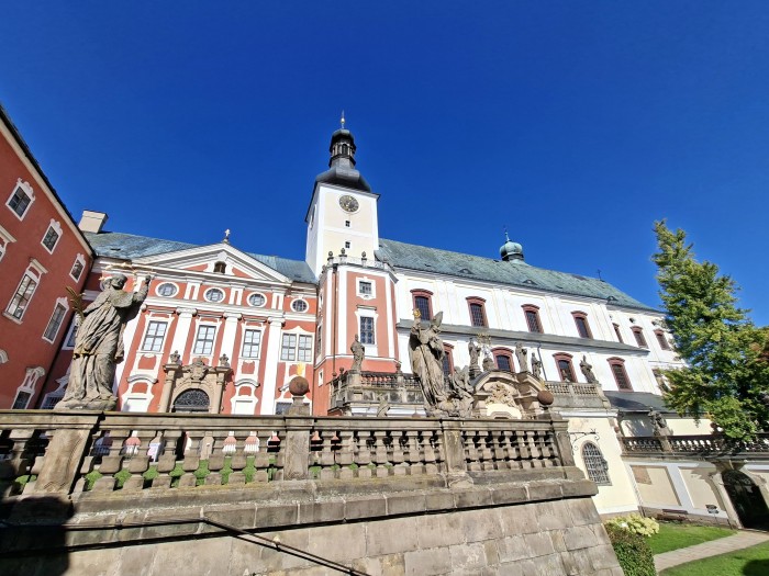 42  Klášterní kostel sv. Vojtěcha