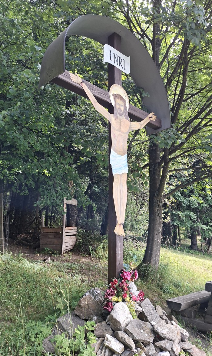 46  Kříž