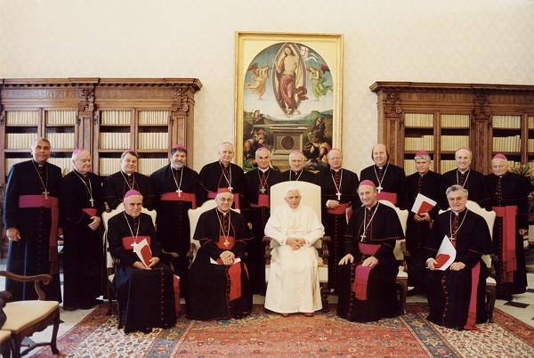 13  S papeem Benediktem XVI. (V)