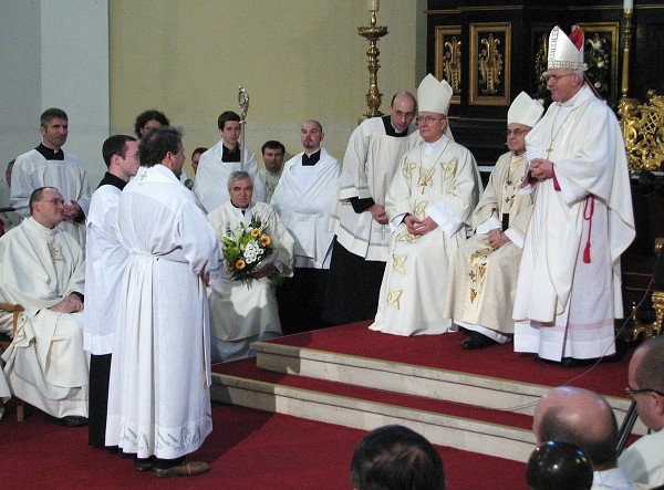 2008 22 Biskupsk svcen LT