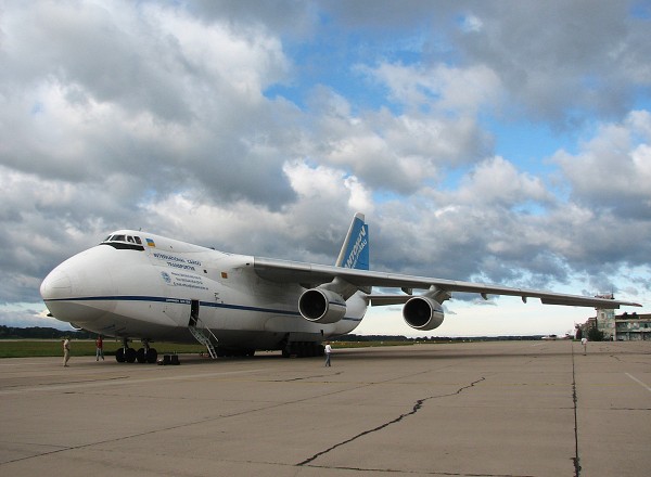 01  An-124