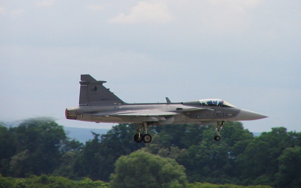 004  Gripen  