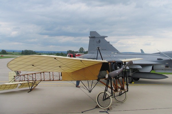 022  Blériot XI. a Gripen  