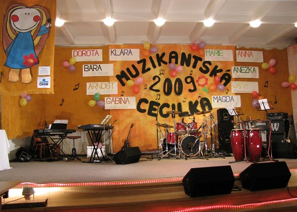 03  Podium