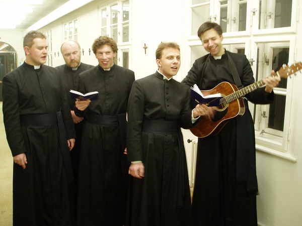 14  Schola