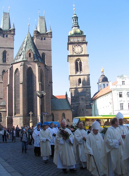33  Průvod 