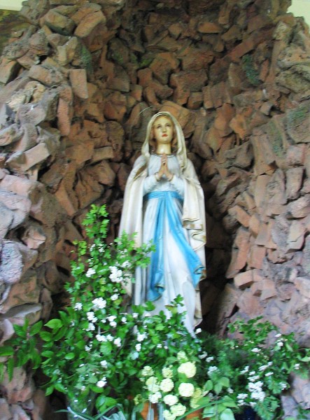 06  Socha Panny Marie  