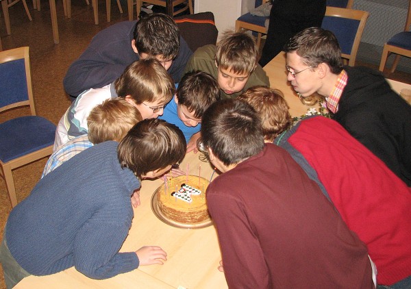 49  Ministranti spolen
