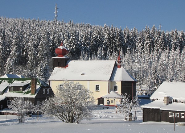 25  Kostel sv. Petra a Pavla