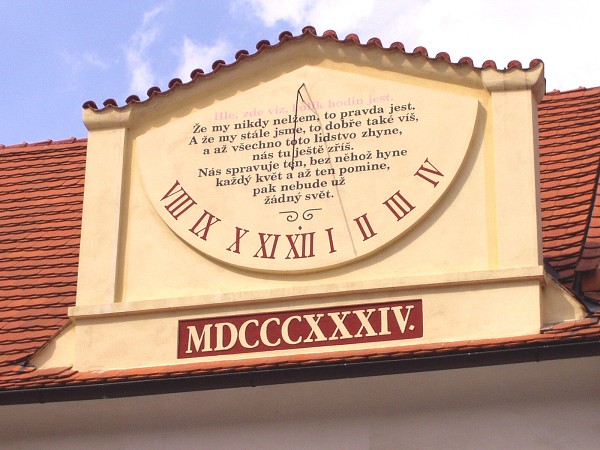 Sluneční hodiny